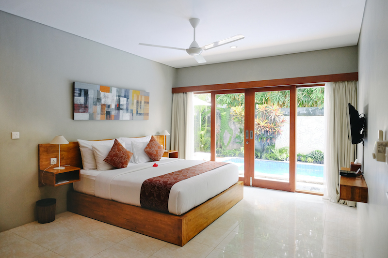ROOM2